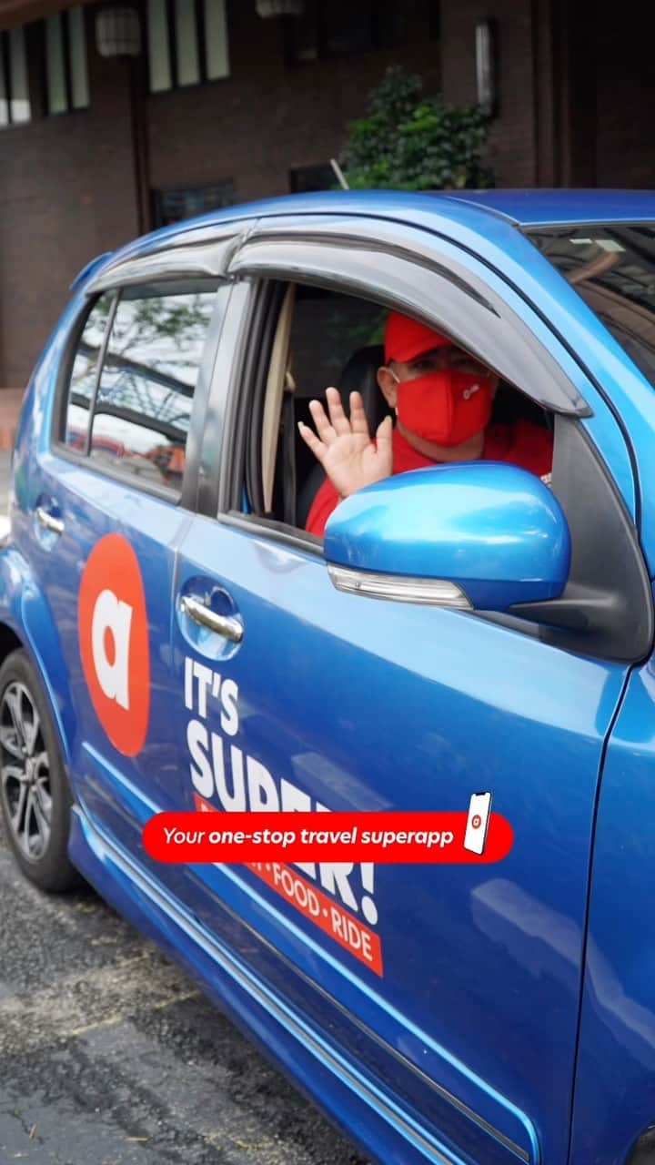 エアアジアのインスタグラム：「Seems like a slay to us 💅  Don’t forget to book a ride with us if you’re going to watch this movie!👠🚗  #airasiasuperapp #airasiaride #barbie」