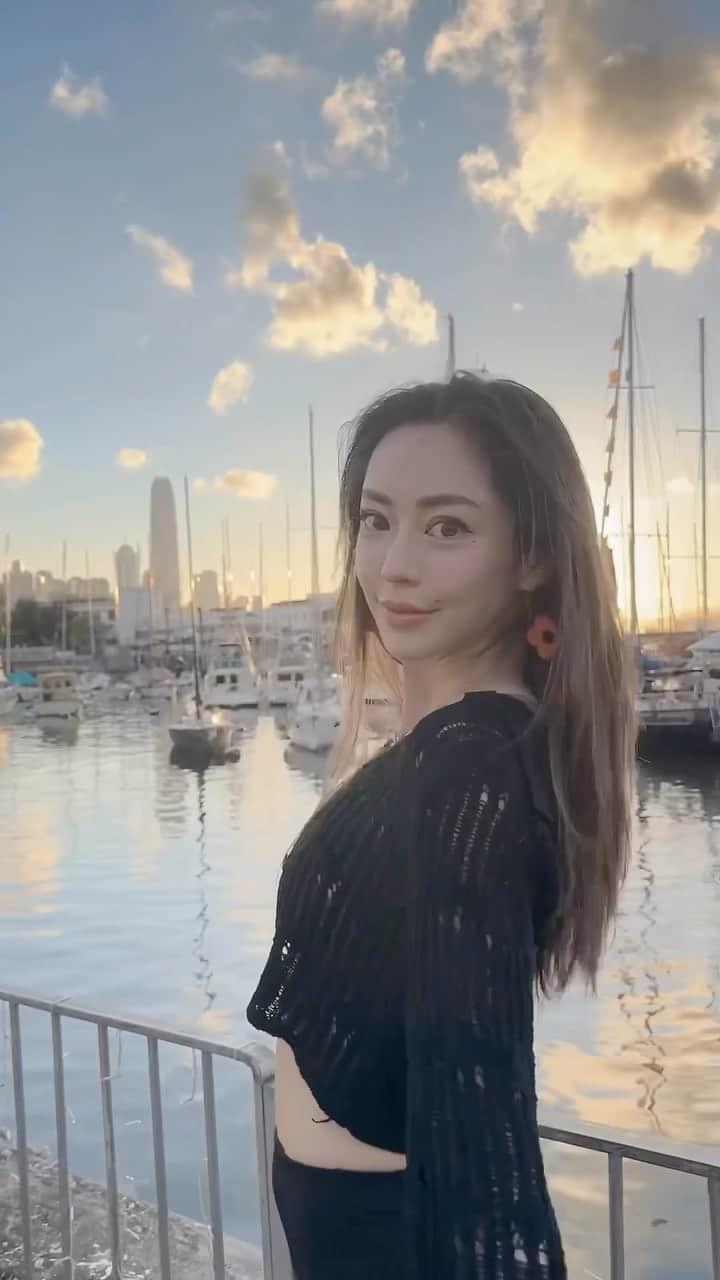松岡李那のインスタグラム：「Video version🧡」