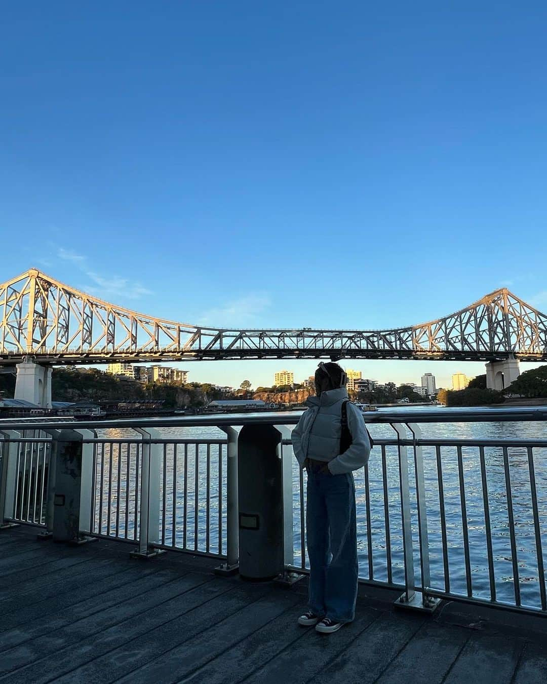 りおなさんのインスタグラム写真 - (りおなInstagram)「. This is Brisbane 🌉 ここのポテト出てくるのおっそかったけど美味しかったのでマル🥔 . . . #felonsbrewingco   #brisbane #brisbanecity #brisbanefood #brisbaneeats #italian #pizza #margerita」7月13日 21時59分 - rionapzzz