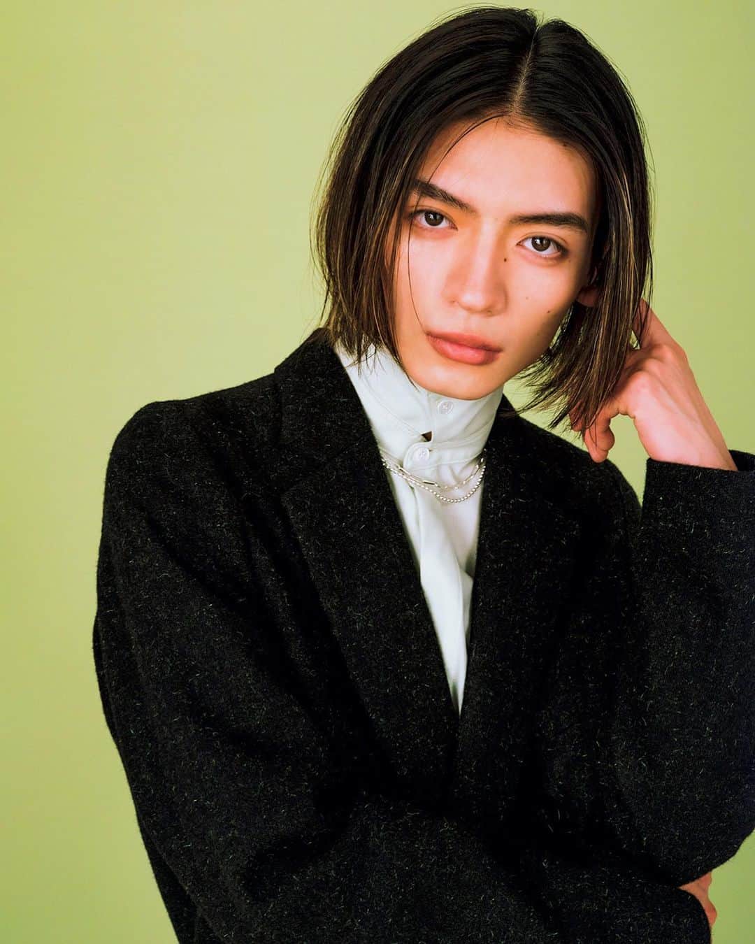 のインスタグラム：「ViVi国宝級イケメンランキング  NEXT部門上半期  ランクインしました🎉  いつも応援してくれる皆さんのおかげです  本当にありがとう！！  次回もランクインできるように  そしていつか1位を頂けるように  精一杯頑張ります！！  ありがとう〜！！！  #杢代和人 #ViVi国宝級イケメンランキング #レベチイケメン #中学生の頃からの夢が叶う」