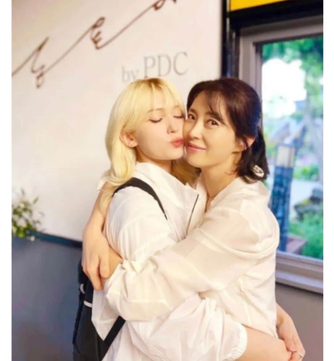 ソン・ユナさんのインスタグラム写真 (ソン・ユナInstagram)「비오는 밤.... 우리 소미 보러 오세요🤭🤗 by PDC루요💛