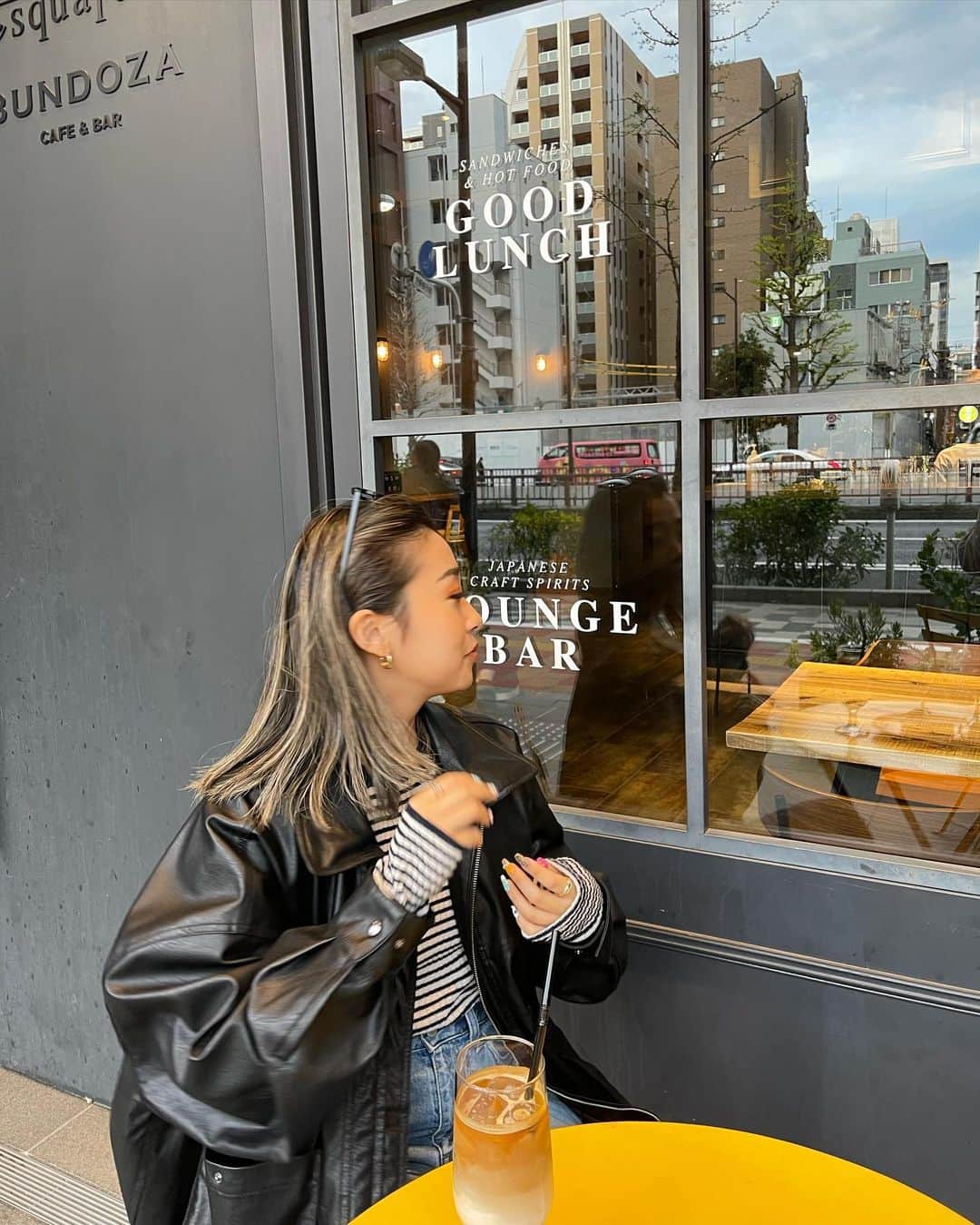 のインスタグラム：「ここのカフェかわいいのお🤎☕️ @bundozacafe   #ootd#outfit#me#tb#銀座カフェ」