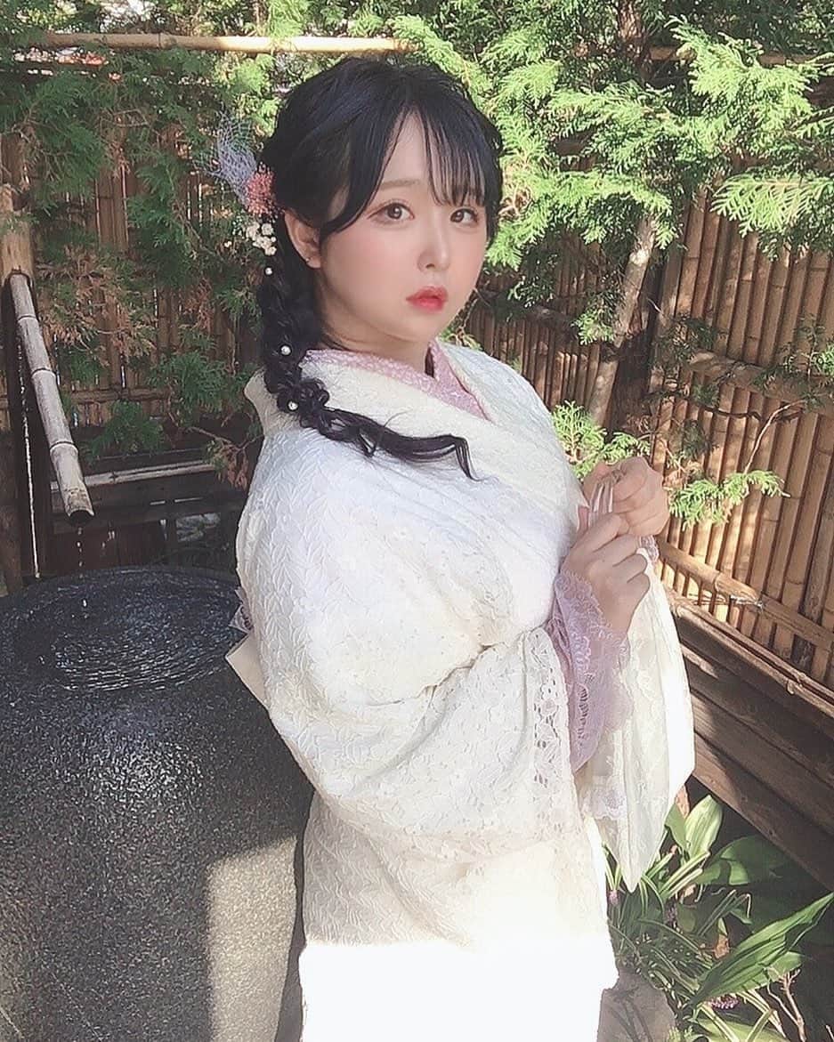 上田ミルキィのインスタグラム：「あつはなつい🔆🍧🍉◌ 🫧  (2年前の夏の写真。コンカフェ時代は化粧が濃い)」