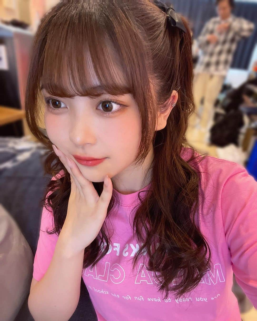 内山優花さんのインスタグラム写真 - (内山優花Instagram)「．  プリントメディアさんの撮影だったよ👚🩷 JKに少しだけ戻れた気分だった😗  みんなも文化祭や体育祭などで クラTつくる時は @printmedia19 さんで是非〜っ！ 私も去年お願いしたよ✌🏻  #クラt #クラスtシャツ #文化祭 #文化祭ヘア #体育祭 #体育祭ヘアセット #学園祭」7月13日 22時27分 - yuka3l7