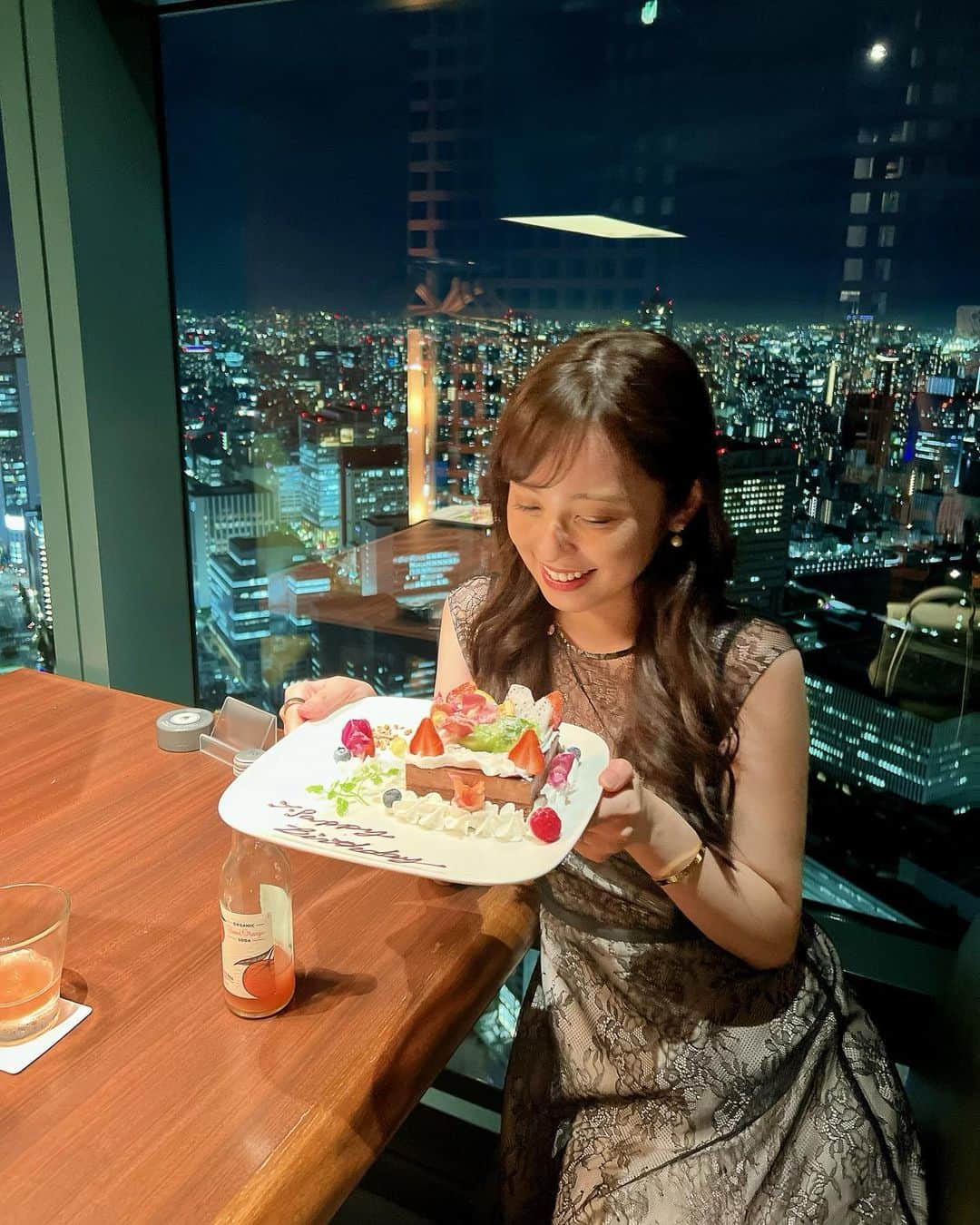 のインスタグラム：「* 29歳になりました🤍 朝からたくさんのお祝いメッセージ ありがとうございます💐 とっても嬉しいです。  いつもいまどこにいるの？と 友達に聞かれることが多いのですが、 最近日本に帰ってきました🗼🇯🇵笑 全てのことに感謝して新しい地で ラスト20代楽しみます🌵  これからも宜しくお願いします☺️ * #birthday #誕生日」