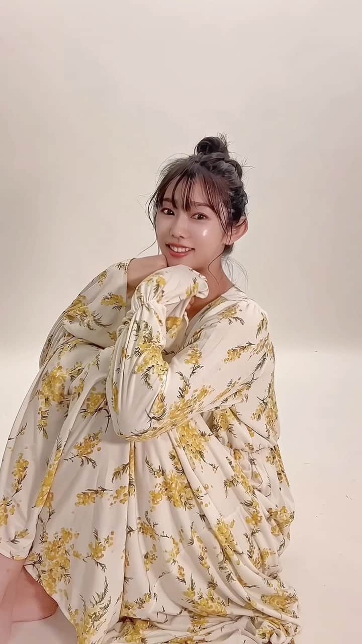 堀江聖夏のインスタグラム：「𓂅明日は💖💖💖 ⁡ みなさんにお会いできるのを 楽しみにしてます ⸜🥕⸝  ⁡ @decorte_official のリポソーム使ってから お肌の調子がとっても良い🫶 ⁡ ________________________________ #生誕祭 #卓上カレンダー #撮影 #20代ラスト #誕生日イベント」