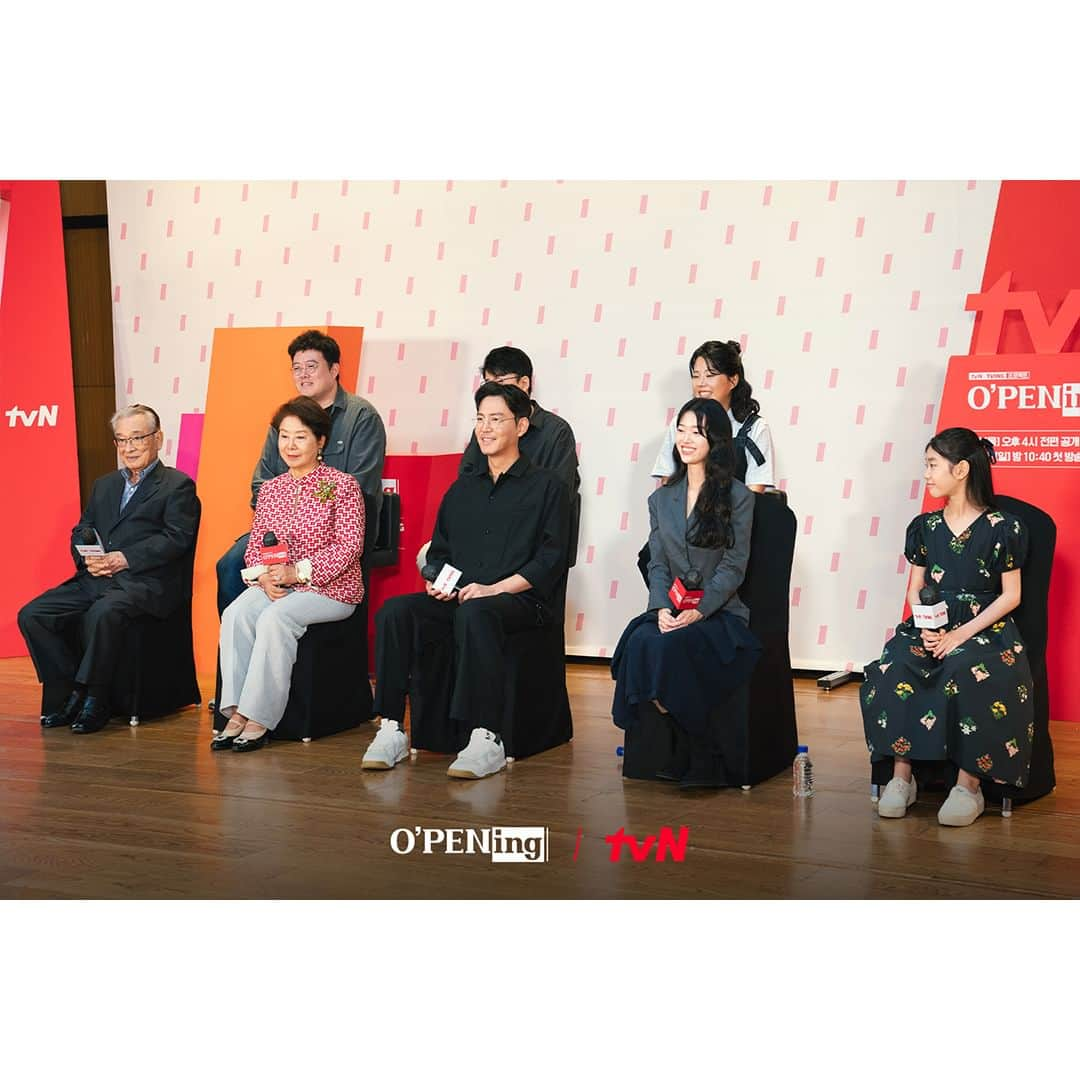 tvN DRAMA【韓国】さんのインスタグラム写真 - (tvN DRAMA【韓国】Instagram)「<O'PENing(오프닝) 2023> 제작발표회 단체 비하인드📸  올여름을 벅차게 물들일 준비 완료한 오프닝! 새롭게 시작될 눈부신 7가지 이야기가 이번 주 일요일, 우리의 곁으로 찾아옵니다✨  tvN X TVING 프로젝트 <O'PENing(오프닝) 2023> 7/16 [일] 첫 방송ㅣ[일] 밤 10:40 tvN  #OPENing2023 #오프닝2023 #이순재 #선우용여 #엄지원 #최원영 #박지환 #아린 #박소이 #배강희 #OPENing #tvN #스트리밍은TVING」7月13日 14時12分 - tvn_drama