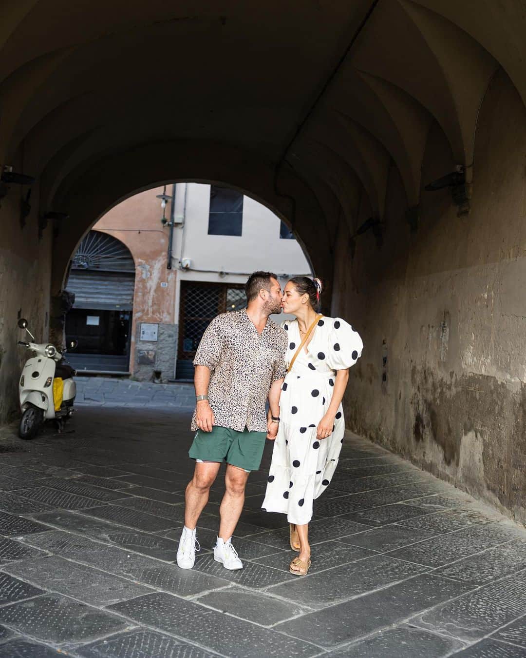 Samuel Lippkeさんのインスタグラム写真 - (Samuel LippkeInstagram)「Lucca Italy, such a magical place for us. This time coming back and staying 5 days inside the walls and really getting to know the town at a whole other level, further deepened our love for this place... Having Ksenia's childhood friend meet us with her 10 month old was a fun highlight too.」7月13日 14時17分 - samuel.lippke