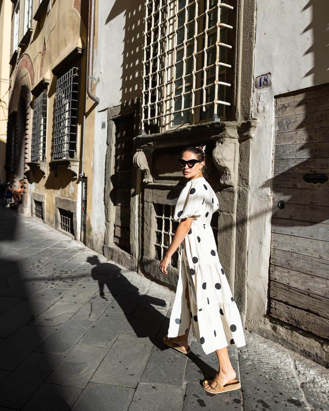 Samuel Lippkeさんのインスタグラム写真 - (Samuel LippkeInstagram)「Lucca Italy, such a magical place for us. This time coming back and staying 5 days inside the walls and really getting to know the town at a whole other level, further deepened our love for this place... Having Ksenia's childhood friend meet us with her 10 month old was a fun highlight too.」7月13日 14時17分 - samuel.lippke