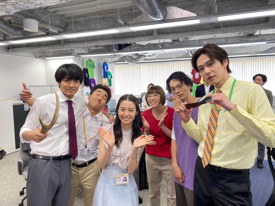 岩井拳士朗さんのインスタグラム写真 - (岩井拳士朗Instagram)「はじまりました。 来週も是非  #鹿の角  @mukaikun_ntv  #こっち向いてよ向井くん  #赤楚衛二 #内藤秀一郎  #上地春奈 #岩井拳士朗 #若林時英 #田辺桃子」7月13日 14時27分 - kenshiro_iwai