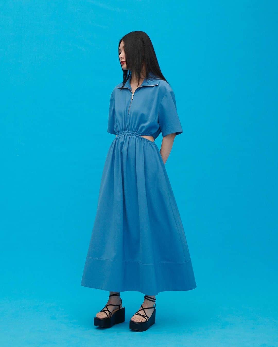 ルシェルブルーさんのインスタグラム写真 - (ルシェルブルーInstagram)「【23SS MARK DOWN】>>> DRESS Pick Up  . . ☑︎ Knitted V Dress ¥34,100 → ¥17,050 (Color: White, Blue, Gray, Black)   ☑︎ Cut Out Zip Dress ¥36,300 → ¥18,150 (Color: Black, Beige, Light Blue)   ☑︎ 3D Embroidered Dress ¥44,000 → ¥22,000 (Color: Black, Light Blue)   #lecielbleu #ルシェルブルー　#ss23 #sale#fashion #dress」7月13日 15時00分 - lecielbleu_official