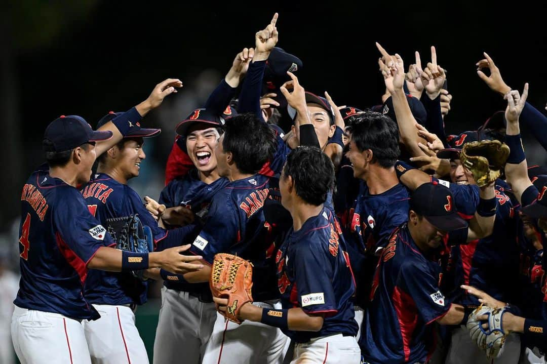 侍ジャパンのインスタグラム：「日本時間13日、「第44回 日米大学野球選手権大会」の最終戦がアメリカ・サウスカロライナ州のジョゼフ P. ライリー, Jr. パークで行われ、侍ジャパン大学代表が6対2で勝利。2大会連続20回目、アメリカ開催では史上2回目の優勝を果たしました。  https://www.japan-baseball.jp/jp/news/press/20230713_1.html  #侍ジャパン #大学代表」