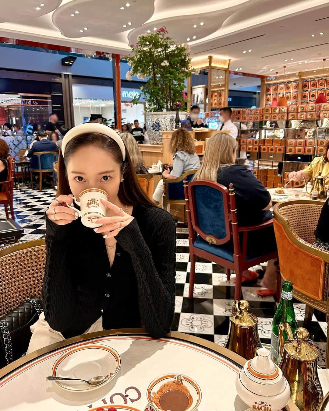 ジェシカ さんのインスタグラム写真 - (ジェシカ Instagram)「Coffee o’ clock☕️🍫🍓🍰🤎」7月13日 16時03分 - jessica.syj