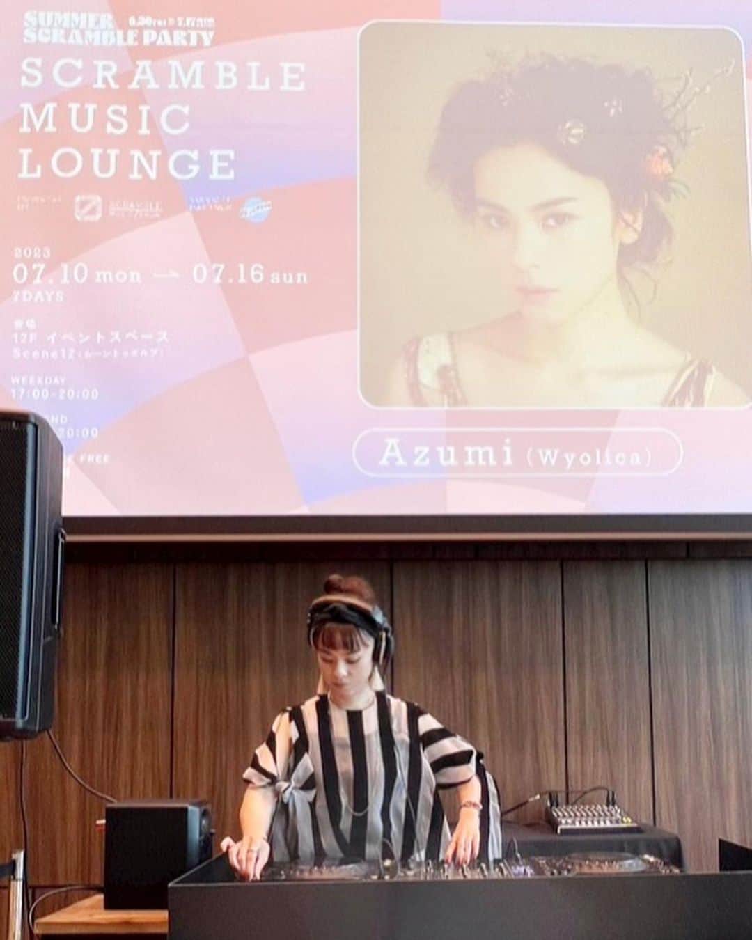 azumiさんのインスタグラム写真 - (azumiInstagram)「昨日の @shibuya_scramble_square での #scramblemusiclounge にお越しくださった皆様ありがとうございました😊 渋谷が見渡せる開放的な空間でとても楽しかったな✨ しかしアシッドジャズとのお題を仰せつかっていたのですが、やり始めたらただのacid jazz少なめ〜90's hiphop,R&Bでした笑 すんません😂  スタッフの皆様ありがとうございました 今週末までイベント開催中ですので、皆様遊びに行ってねー！ 明日は私は @bluenote_place にてmusic selectorです！ #azumi #wyolica #azumidj #musicselector」7月13日 16時53分 - xx_azumi_xx