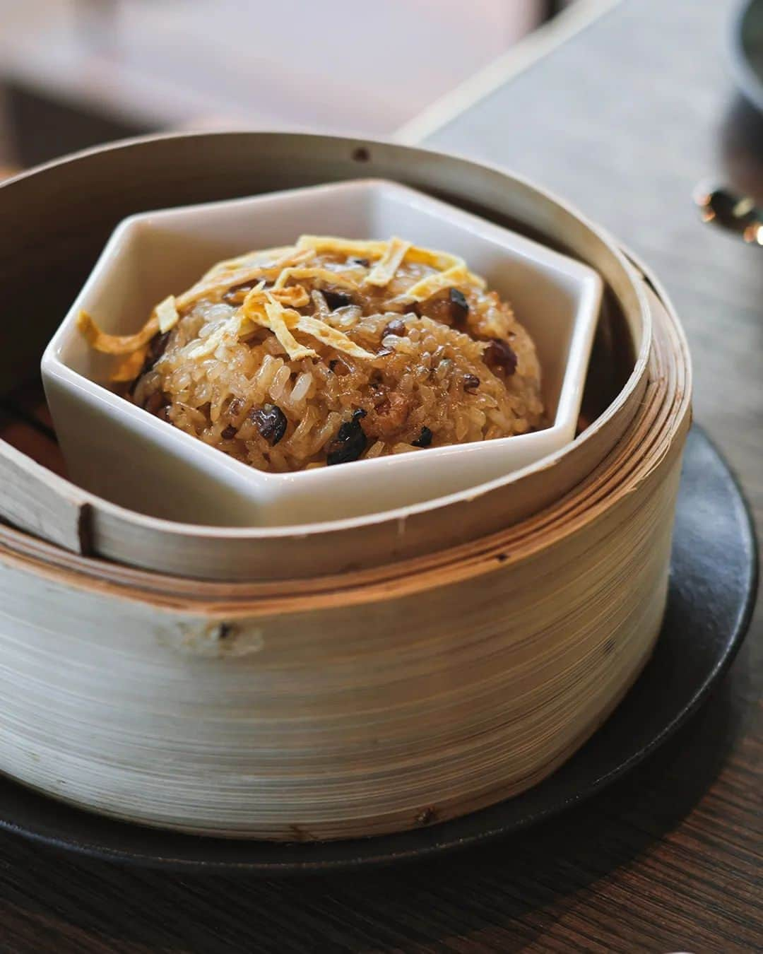 Erinaさんのインスタグラム写真 - (ErinaInstagram)「All-you-can-eat Yum Cha with a beautiful harbour view! ✨️  Monday to Thursday: $68 per person Friday to Sunday: $98 per person  Each dish was beautifully presented, and the service here at @silksrestaurants in @crownsydney was amazing! 🥟🥠🍲  We had to go for another round 2 after this! 😂😂😂」7月13日 16時49分 - eliseaki