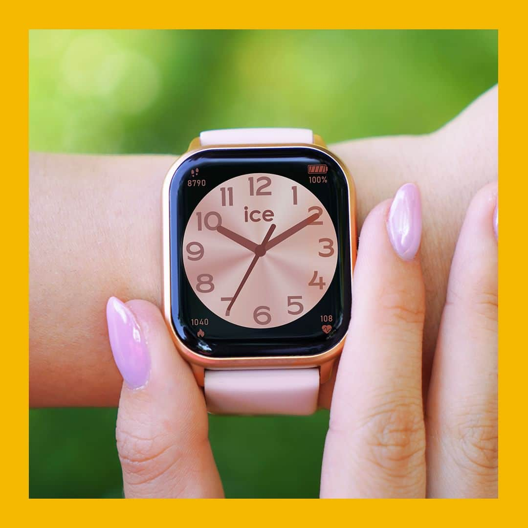 アイスウォッチのインスタグラム：「Stay glam and sporty with the ICE smart one on your wrist. 👑🏃‍♀  #icewatch #icesmartone #smartwatch #glam #sport #watch #dial #girly #mode #lifestyle」