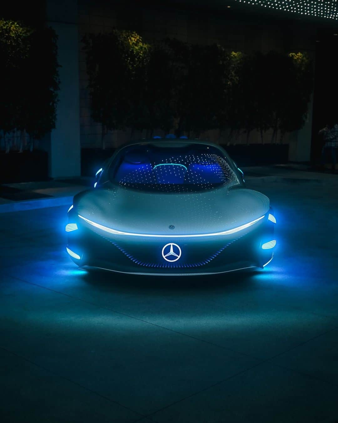 メルセデス・ベンツさんのインスタグラム写真 - (メルセデス・ベンツInstagram)「The #VISIONAVTR concept car is the interpretation of visionary design of the future, designed by @avatar and Mercedes-Benz. Nature and technology can be united in harmony.  #MercedesBenz #ConceptCar #MBcreator」7月13日 17時00分 - mercedesbenz