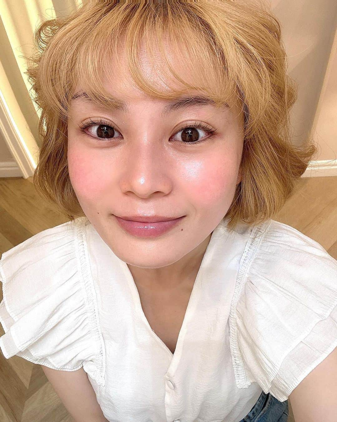 潮みかさんのインスタグラム写真 - (潮みかInstagram)「@_salondejolie_  🧖‍♀️🫧🧼🛁🎀💆🏼‍♀️  小屋入りする前にお肌メンテナンスしてもらいに行ってきたよ🫧 気持ち良すぎだし お肌は毛穴レスのぴっかぴかになったし 心から癒されました🫧✨  はぁ来れてよかった  いつもありがとうございます🫧🩷🫧  #サロンドジョリー #エステ #ハイフ #クレンジング #パック#乃木坂 #南青山」7月13日 17時28分 - ushiomika