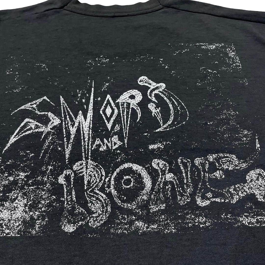 ジャムルさんのインスタグラム写真 - (ジャムルInstagram)「1995's　METAL ANGUISH ¥10800+tax(11880) . アメリカ、ニュージャージー州のマイナー系メタルバンド、METAL ANGUISH。  こちらは1995年にリリースしたアルバム「SWORD and BONE」のTシャツになります。 マイナー過ぎてバンドの詳細はイマイチ判りませんが、このTシャツの雰囲気は一級品です！！ .  タグは欠損、袖、裾共にシングルステッチ。 全体的にかなりの使用感はございますが、カッコ良い1枚だと思います。 ボロ好きの人にもオススメのTシャツです。 .  WEB SHOPに入荷しております。 是非ご覧ください。 jammru.com  #お問い合わせはお電話で承ります #jammru#jammru_tee#vintagetshirt #vintagetee#vintagebandtee#metalanguish #osaka  #fashion  #streetstyle  #streetfashion  #vtg  #vintage  #used  #usedclothing  #古着 #古着屋 #ファッション #70s #80s #90s」7月13日 17時29分 - jammru