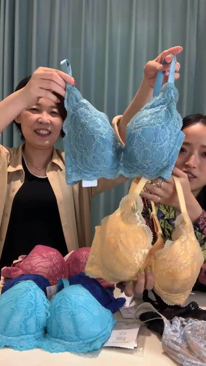 HEAVEN Japanのインスタグラム：「2023/7/13✈️夏のブラり旅🏝️  🌻おすすめ商品🌻 #ブラッピング #タニマドンナ #セルフィットブラ #ユレーヌツブレーヌ #どんとこいブラ    #heavenjapan #ヘヴンジャパン #ヘブンジャパン #ブラジャー #下着好き #下着好きな人と繋がりたい #適正下着 #補正下着 #補整下着 #下着通販 #ヘブンインライ  #旅行 #夏旅」