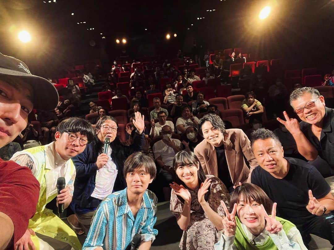 石川瑠華のインスタグラム：「「その少女イミテイションガール」イベント だいぶ上映から時間が経ってしまいましたが、 観てくださった方々ありがとうございました！  映画『その少女、怒り』は東京での初上映でした。 一日限りでしたが、久々にお客さんに観てもらえて、 この映画が息を取り戻したように感じました。  きっと小さい映画ですが、 また上映ができるように頑張ります！  舞台挨拶、楽しかったです＾＾  #その少女怒り」