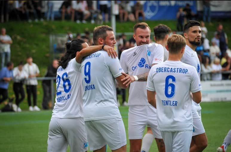 ケヴィン・グロスクロイツのインスタグラム：「1.Testspiel - 1.Sieg 💯 Es hat nen Riesen Spaß gemacht endlich wieder auf dem Platz zu stehen 💪🏻 #team #immerweiter #isso   Fotos: @mawit_fotos」