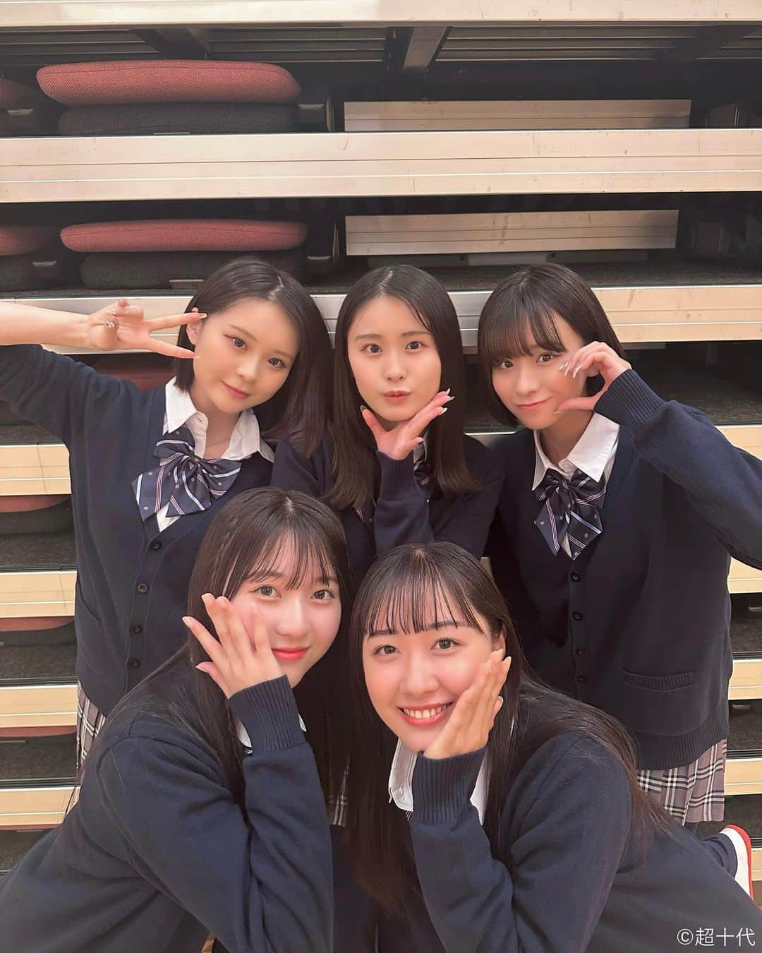 超十代-ULTRA TEENS FES-さんのインスタグラム写真 - (超十代-ULTRA TEENS FES-Instagram)「＼超しまむら学園／ ⁡ 5人のオフショットを公開🌼 みんな元気いっぱいで撮影を盛り上げてくれました❤️‍🔥 ⁡ 今回の超しまむら学園はどのような内容になっているのかな🫶🏻 動画の公開をお楽しみに〜🦄🩷 ⁡ ⁡ #超十代 #超しまむら学園 #超しまむら学園3ndシーズン　#超十代チャンネル #しまむら #さくら #もか #金子みゆ #谷心愛 #伊桜あか星」7月13日 18時00分 - chojudai_japan