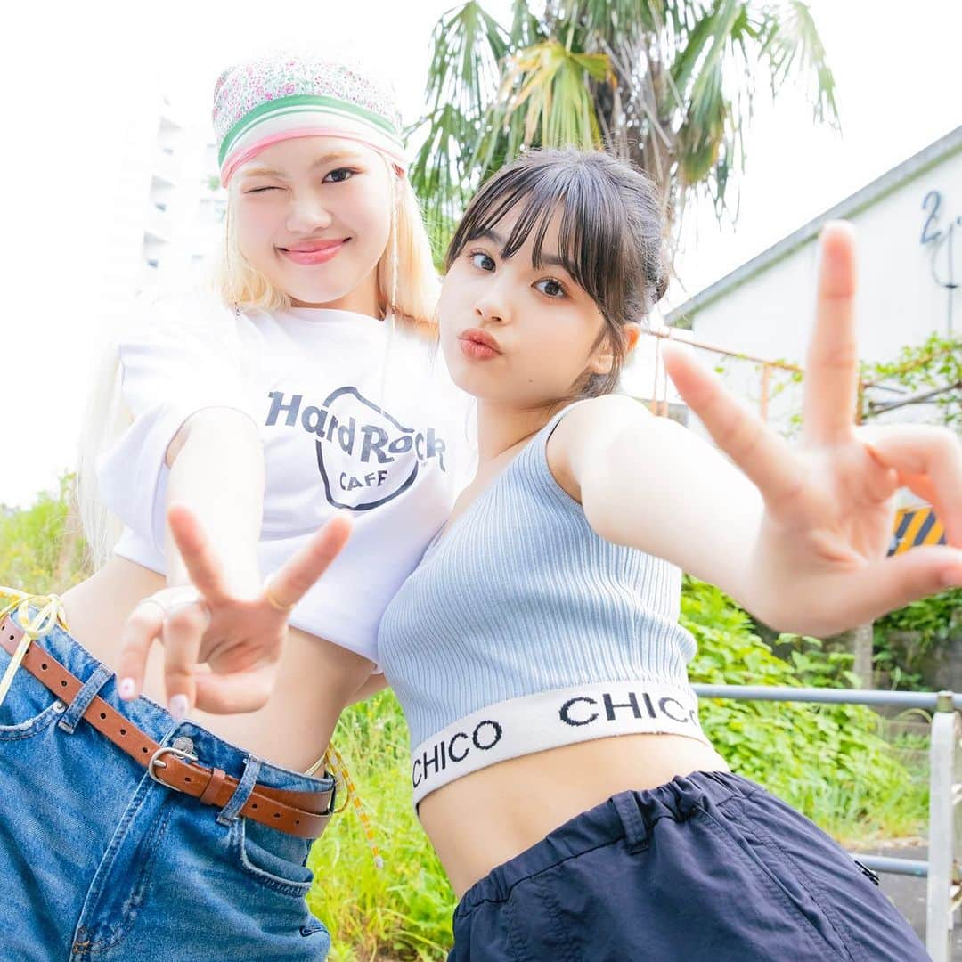 Popteenさんのインスタグラム写真 - (PopteenInstagram)「15日配信のPopteen8月号、無料WEBマガジンの後半を先行公開‼️  8月号の後半は、夏休みに向けたフェスコーデやヘアアレンジ、夏の映えアイメイクをお届け✨  8月7日開催の『夏のかわちぃ祭』詳細も発表するよ💖  お楽しみに〜😉  #Popteen#POPモデル#ゆめぽて#らーなん#フェスコーデ#フェスヘア#夏休み#イベント#かわちぃ祭#アザーカット」7月13日 18時18分 - popteen_official