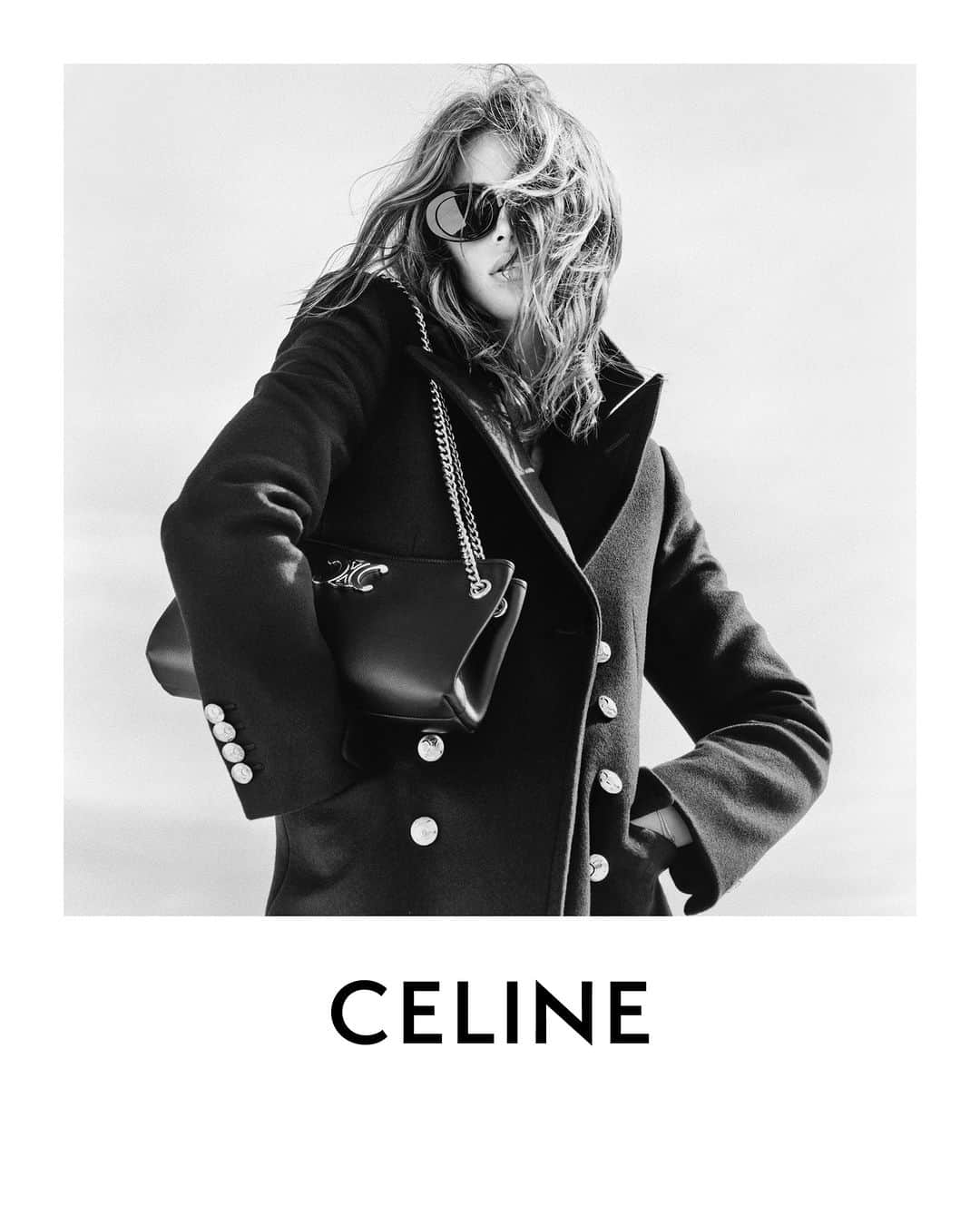 Celineさんのインスタグラム写真 - (CelineInstagram)「CELINE AT THE WILTERN AGE OF INDIENESS  CELINE 17 WOMEN WINTER 23  CELINE NEWSPAPER TRIOMPHE BAG  CELINE CASHMERE PEACOAT  CELINE TRIOMPHE SUNGLASSES  COLLECTION AVAILABLE NOW IN STORES AND ON CELINE.COM   KAIA @HEDISLIMANE PHOTOGRAPHY LOS ANGELES JANUARY 2023  #CELINEBYHEDISLIMANE」7月13日 19時00分 - celine