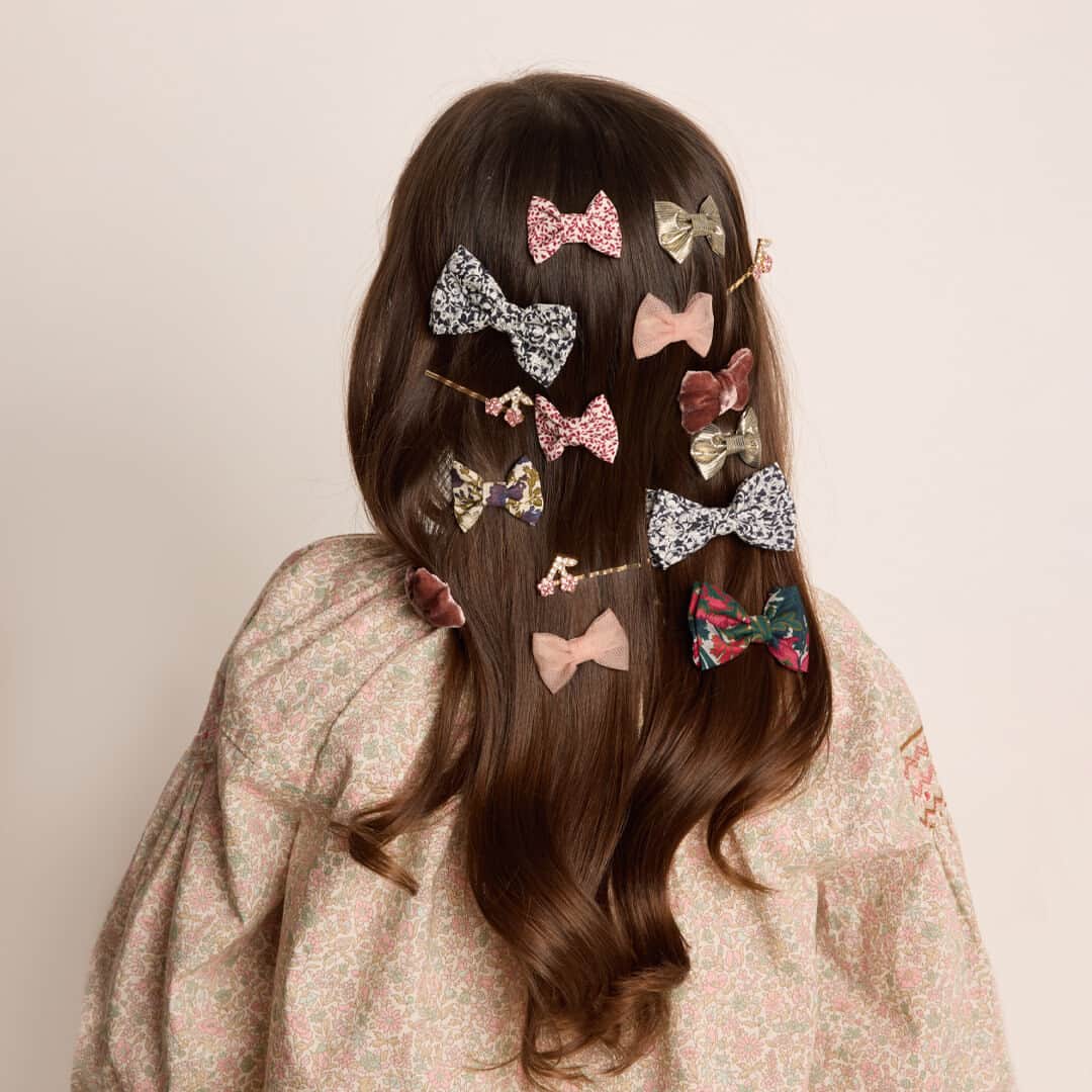 bonpointのインスタグラム：「New Bonpoint FW23 | Upgrade your hairstyle! ​ Express your creativity and play with your style, many hairclips options are available to your little one. ​  #Bonpoint #NewCollection」