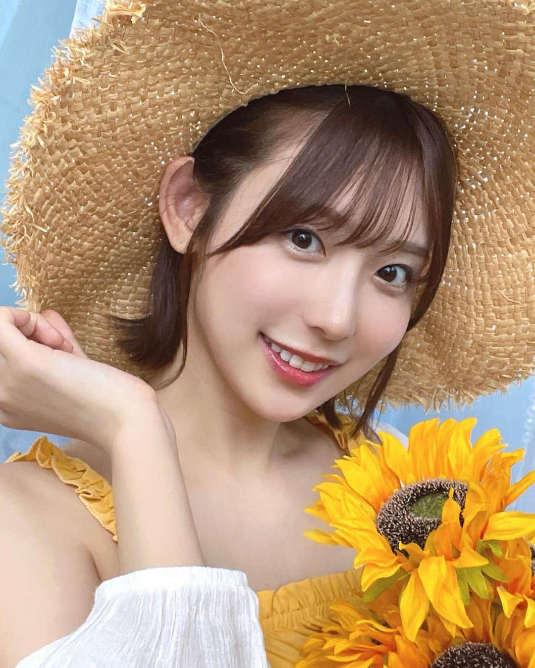 水湊みおさんのインスタグラム写真 - (水湊みおInstagram)「一緒に夏、始めちゃう？🌻」7月13日 19時12分 - minato__mio