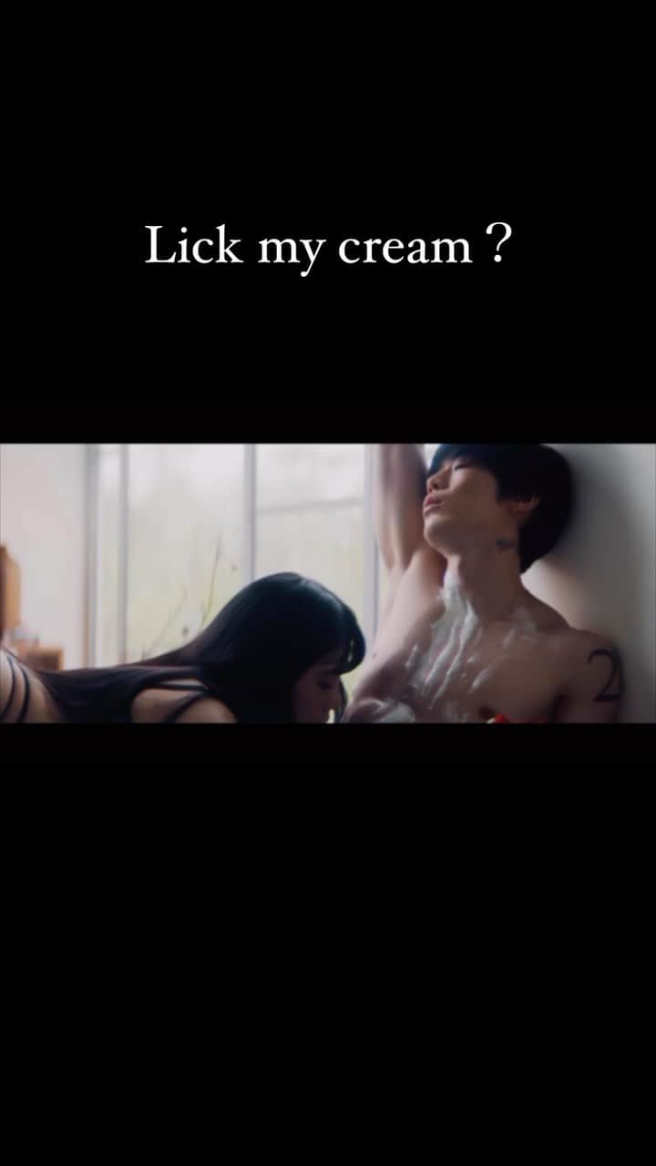 SHIROSEのインスタグラム：「Lick my cream?  クリーム舐めてみますか？  #shirose #whitejam #シロセ #白河芹 #青山泰菜  Cast: @wjf_shirose @seri_shirakawa @yasuna_official」