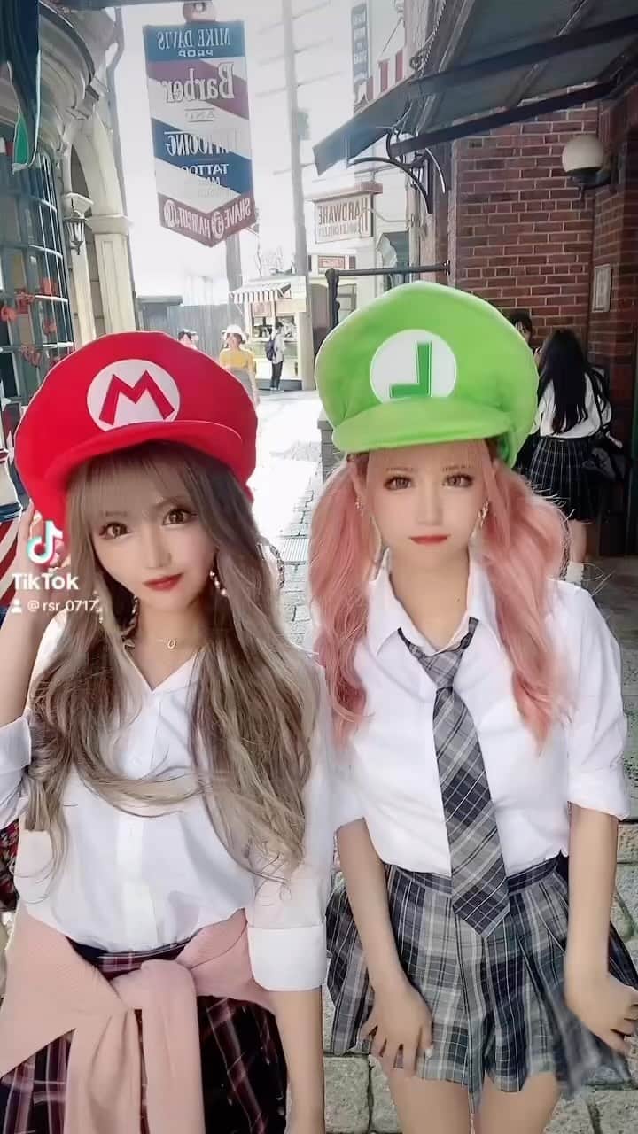 のインスタグラム：「❤️りせあい💚  #ユニバ」