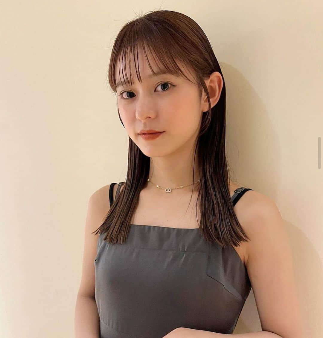 Switch HAIRのインスタグラム：「カラー ・ショート¥7,150 ・ミディアム¥7,700 ・ロング¥8,250  ダブルカラー ・ショート¥14,850 ・ミディアム¥15,950 ・ロング¥17,050 etc...  style by / @hkr___98   #switch #switchhairfukuoka  #福岡美容室　#大名美容室 #福岡　#美容室 #カラー　#ベージュカラー #水素カラー」