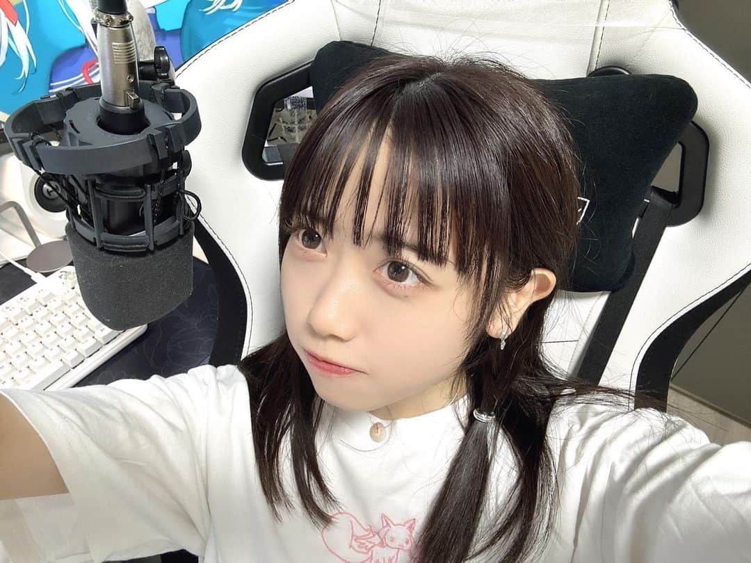 来栖りんのインスタグラム：「帰宅🦵🏻」