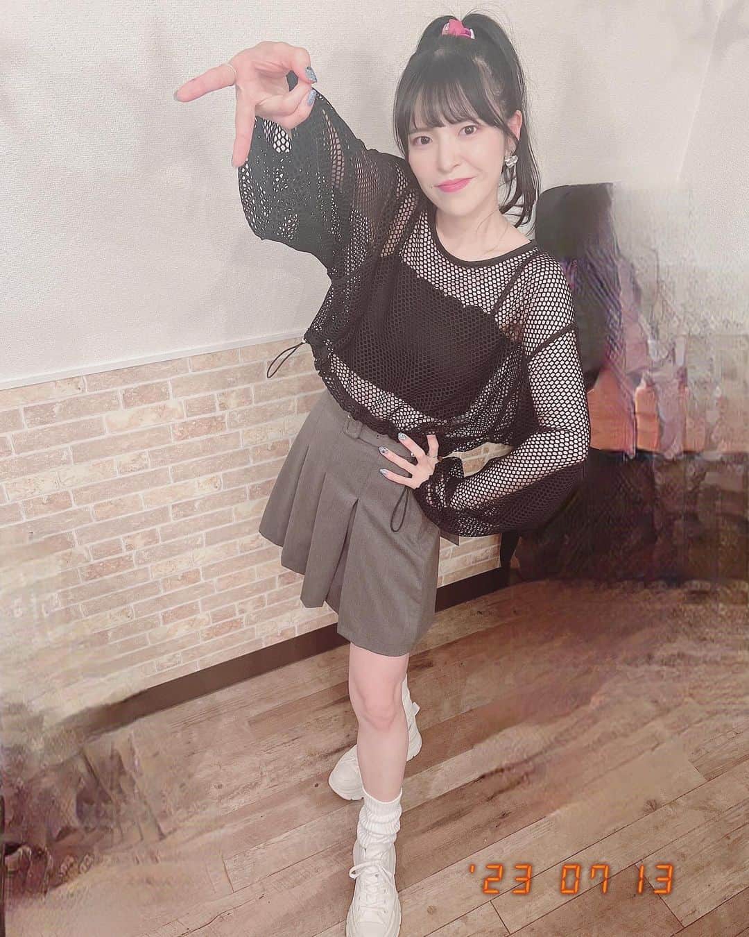 松崎博香のインスタグラム：「🌺 まやちゃんとギャルになった日✌🏻 今度ツーショットも載せるね✌🏻 ギャルでも好きでいてね✌🏻笑  まやちゃんが可愛い フィルター教えてくれたよ🥺🫶🏻らぶ🫶🏻   #STARMARIE #スタマリ #instadaily #instalike #instagood #me #ootd #ootdfashion #animegirl #셀카 #맞팔 #좋아요 #맞좋 #오오티디 #likeforlikes #맞팔해요 #y2k」