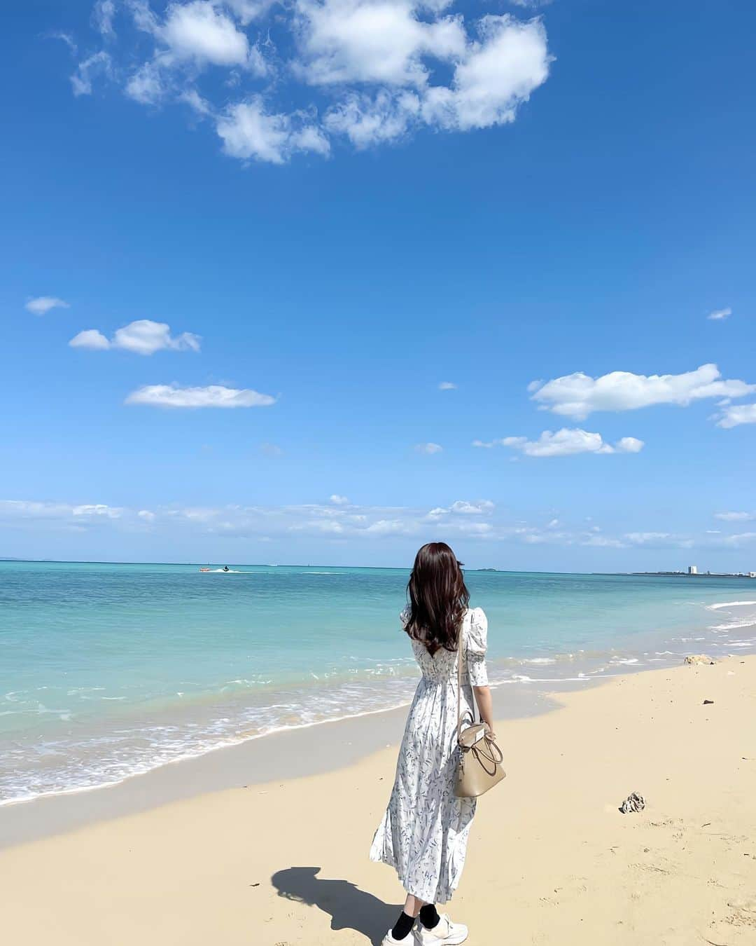 MIYUのインスタグラム：「OKINAWA🏝️🌺🌞🕶️✈️ #沖縄 #那覇」