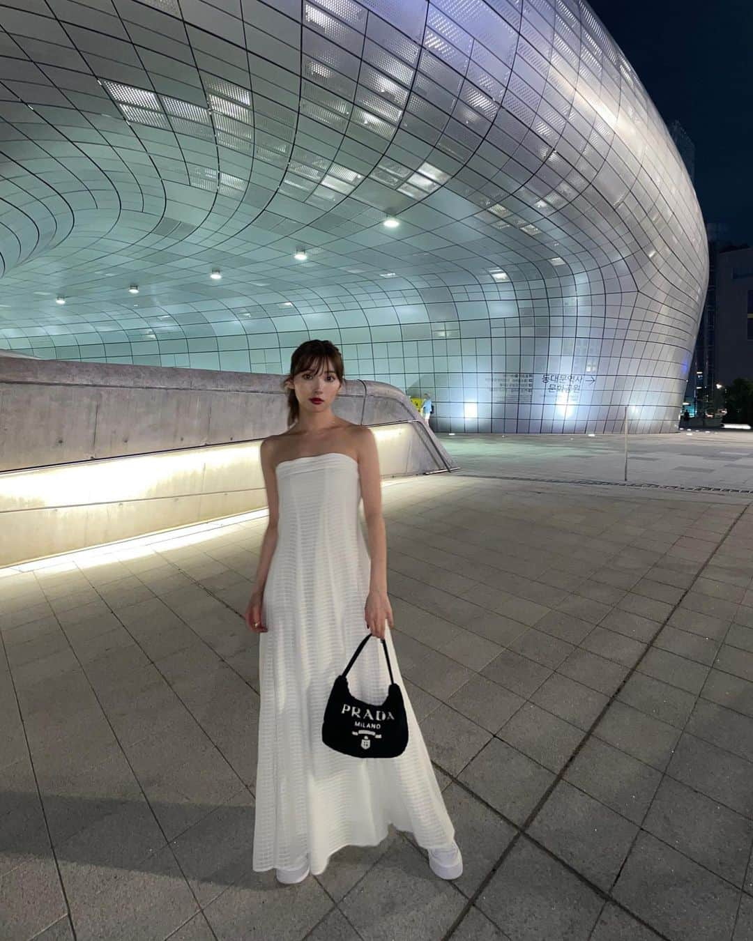 谷川菜奈さんのインスタグラム写真 - (谷川菜奈Instagram)「🇰🇷🖤 op @libjoie  bag @prada  shoes @adidastokyo  👁️ @__kaede.516_ ♡」7月13日 20時24分 - pechi.130