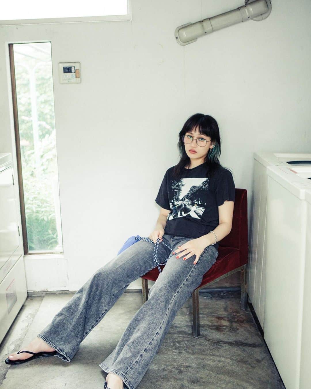 佐々木莉佳子さんのインスタグラム写真 - (佐々木莉佳子Instagram)「日記:  今日は撮影終わりにおかあさんと 久しぶりにおでかけをしたんです 本当に2人きりで過ごす時間って 久しぶりに作れたけど ありえん居心地が良かった  雨用の真っ黒な大きい傘を 日傘代わりにして目の前に現れた時は少しびっくりしたけど、それもおかあさんらしいね☔︎  毎日お仕事お疲れ様 わたしも楽しかったよ〜ﾏﾏﾝ ありがとうね  お母さんの誕生日は一緒に過ごして欲しいと ご予約が入ったのでその日には★をつけておきました、☺︎  帰りに寄ったスーパーで メロンがとても安く売られてた、優しい  #リカコイロ」7月13日 20時28分 - rikako_sasaki.official