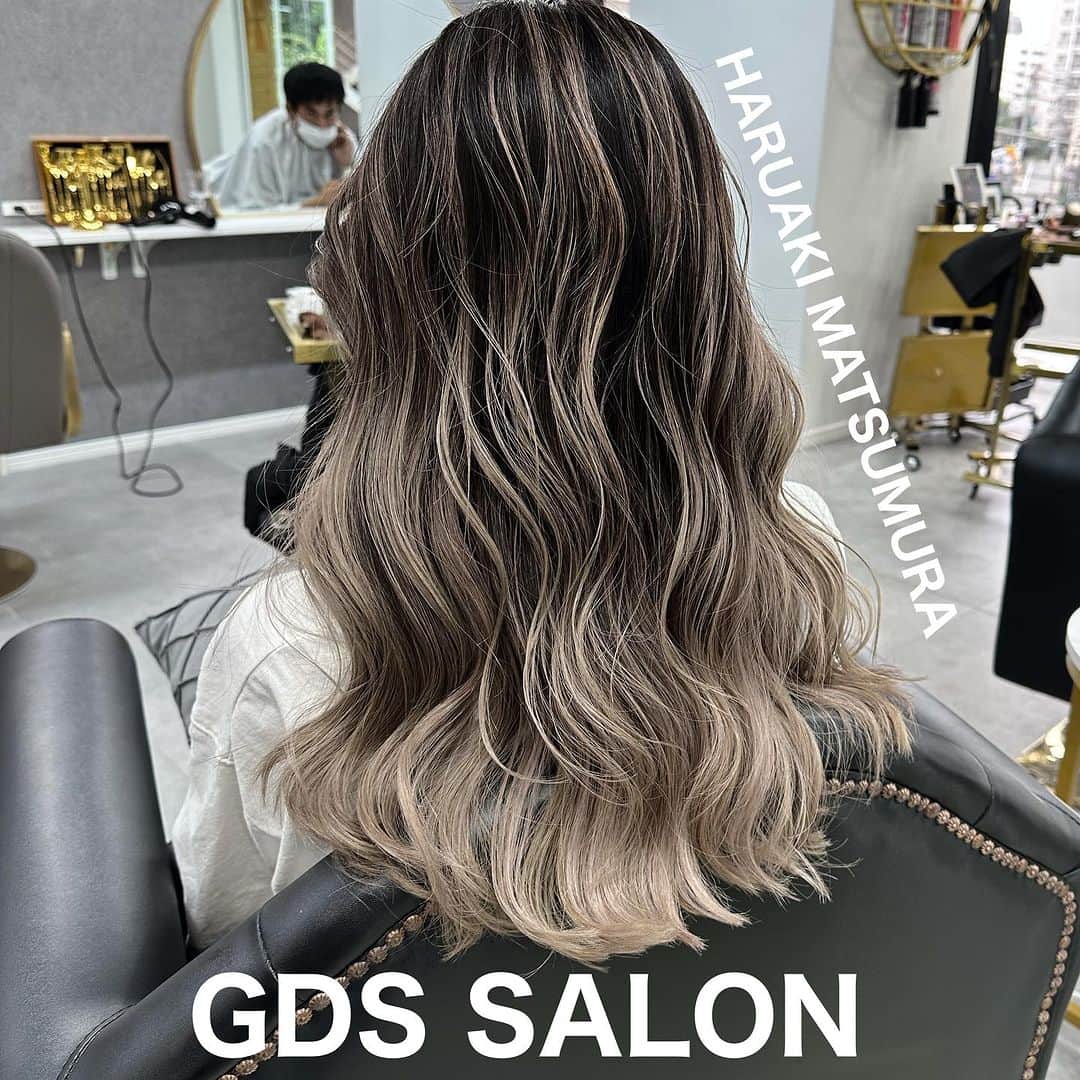 松村 明輝 外国人風 横波ウェーブパーマ バレイヤージュ講師のグルメインスタ