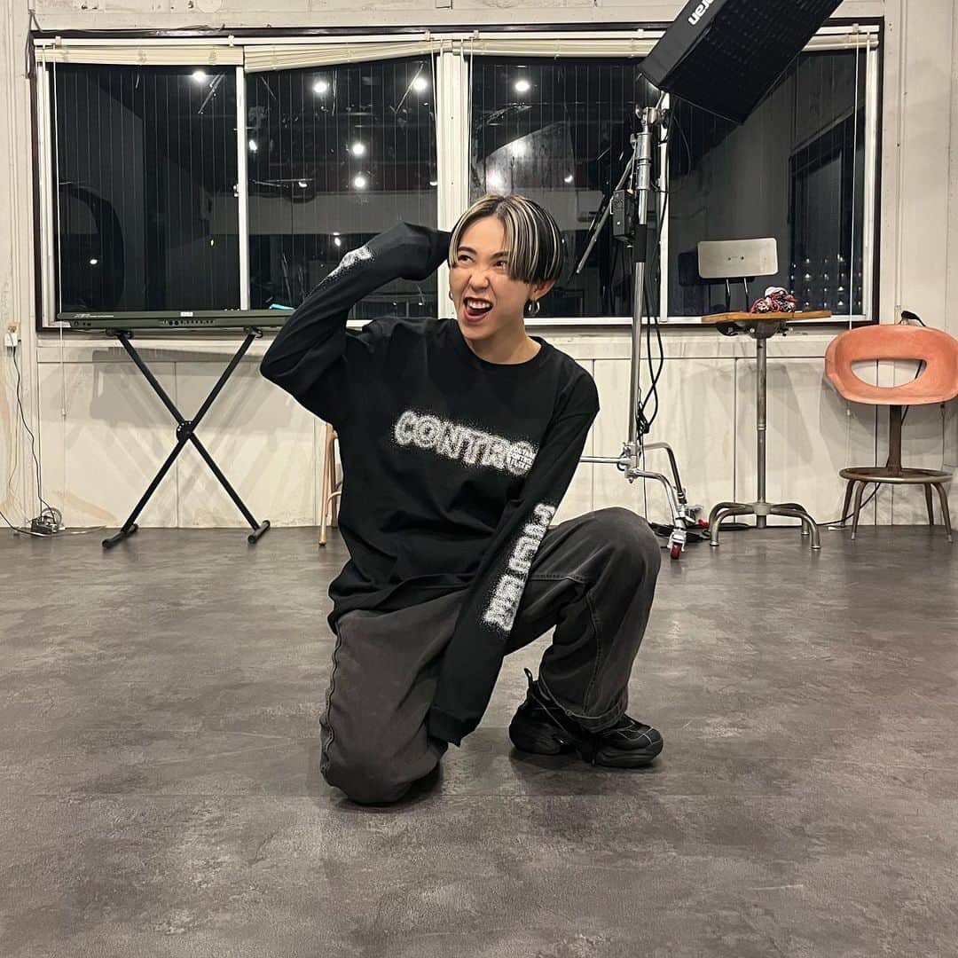 yurinasiaのインスタグラム：「@voltagecontrolfilter ⚡️🖤 新作もいい感じ🐃 きゃわロンT🐃 ロンT着ると練習したくなる  📷@cocoroyen」