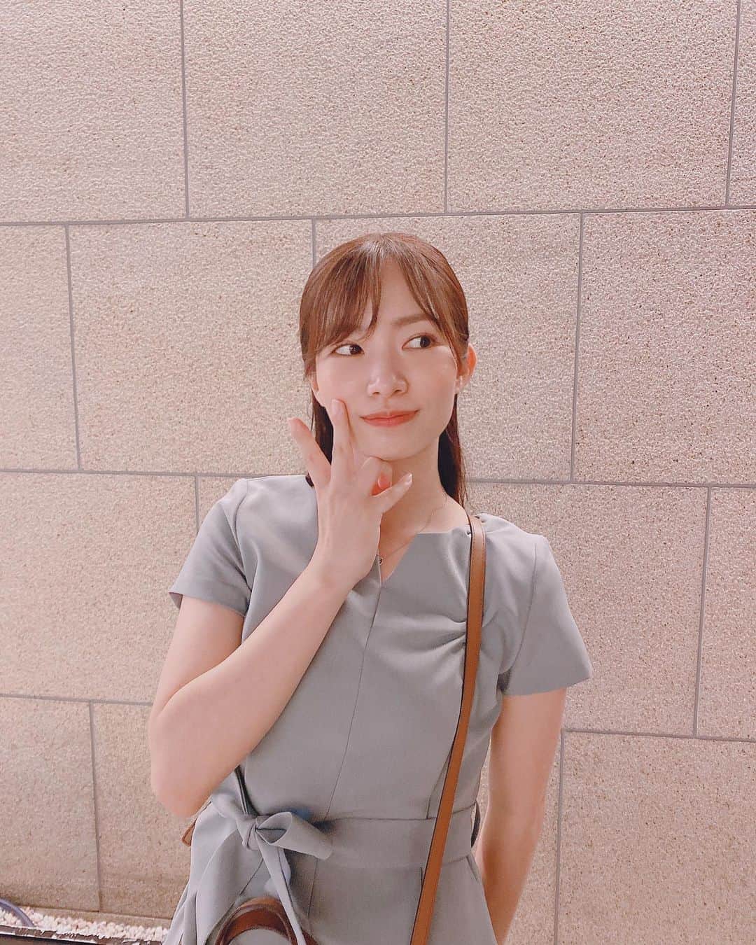 のインスタグラム：「♡ いただいたワンピースが 大人っぽすぎるかなって思って ずっと直してあったんやけど 似合うお年頃になったようです♡笑 . #福岡 #fukuoka #fuk #私服 #ワンピース」