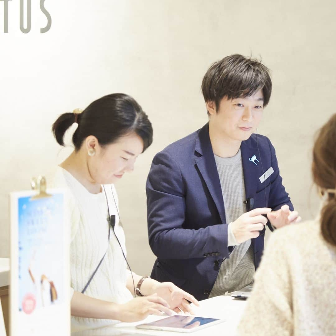 アクタスのインスタグラム：「ー店舗スタッフ募集ー ACTUS(アクタス)店舗ではインテリア雑貨・家具の販売スタッフを募集します。  接客販売、インテリア小物・家具のストック管理(品出し)、商品 のメンテナンス作業、レジオペレーションが主なお仕事です。 プレゼント用のラッピングや発注補助業務など店舗運営のサポート もお願いします。  素敵な商品に囲まれて働きませんか？  詳細はストーリーズハイライト「スタッフ募集」より、ご確認ください。  皆さまからのご応募、お待ちしております。   #アクタス #actus #スタッフ募集 #家具 #家具販売 #インテリアが好き #ショップスタッフ」