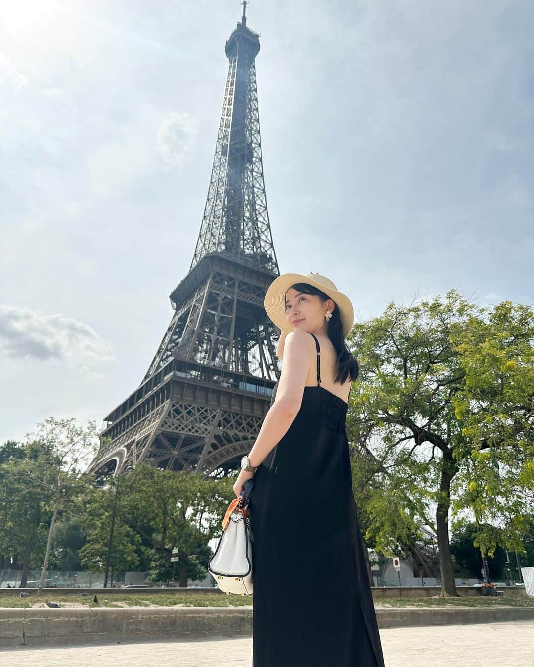 岩間恵のインスタグラム：「旅先でのいろいろ📸  さてここでお知らせです！ 急遽ですがChenonの試着会を開催したいと思います✨ @chenon_official   【日時】7/29(土) 11:00-18:00 (最終入場17:30) 【場所】東京都渋谷区恵比寿1-23-21 ヤマトハイツ1F 『HALO』Space 3  もちろんその場でご購入できるので、ご検討くださっている方はこの機会にぜひ遊びに来てください〜👗♡  ※袋は在庫分ご用意ないので、エコバッグなどマイバッグをご持参ください✨✨  新作夏物ワンピースはもちろん、 パンツドレスやスカートなどもご試着できます✨  よろしくお願いいたします🐰♡」