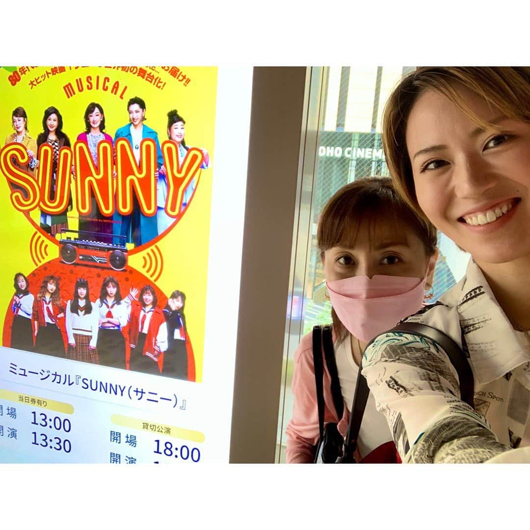 飛龍つかささんのインスタグラム写真 - (飛龍つかさInstagram)「皆さま、こんばんは🐉✨ ⁡ 先日、#SUNNY の舞台を観に行って参りました❣️ 会場は東京建物 Brillia HALL✨ にゃんさん(#羽純るい さん)とご一緒させて頂きました！🏃 ⁡ #花總まり さんも、#瀬奈じゅん さんも素敵で、素敵で‼️🥺 物語が進んでいくにつれてどんどん感情移入して… 号泣してしまいました😭感動の嵐！！！！ 本当に皆さまが素敵で… #片桐仁 さんの早替わりの数々に、もはや登場するだけで笑いが起きていて、感動しました！ ⁡ とにかくもう一度観たくなる、心温まる舞台でした💗 ⁡ 本当に素敵な時間をありがとうございました！！ ⁡ ⁡ #クレープも食べちゃった #東京建BrilliaHALL #観劇  #冬霞の思い出 #ギョーム #まだまだ霞んでます ⁡」7月13日 21時24分 - hiryu_tsukasa