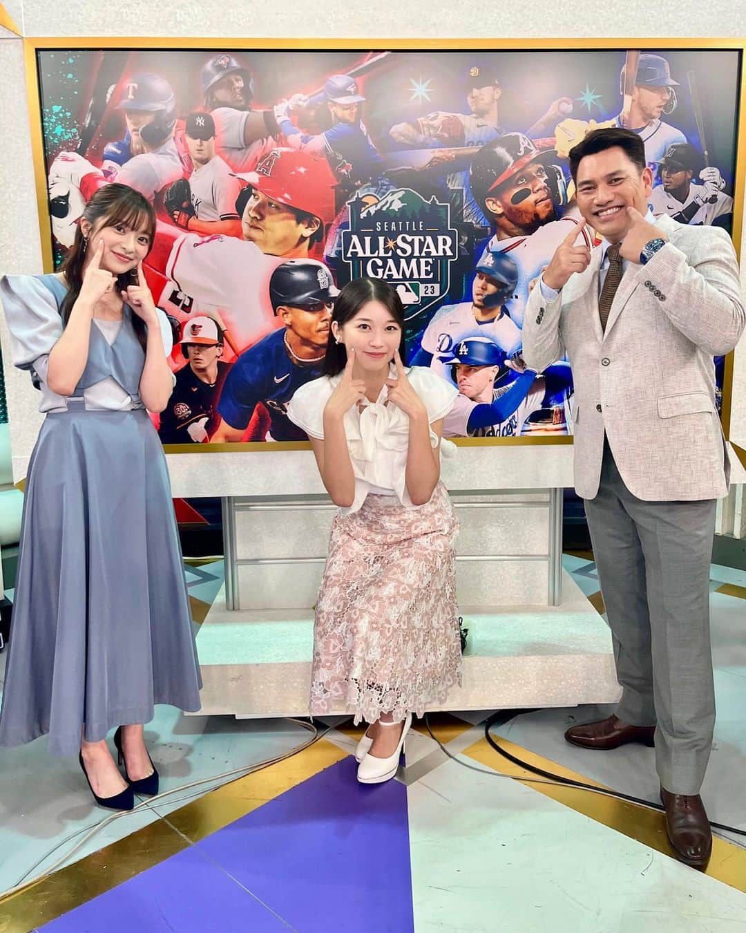 菊池柚花のインスタグラム：「. . . 年に一度の夏の祭典 “ホームランダービー・オールスターゲーム” とても盛り上がりましたね✨  昨日の「ワースポ×MLB」では、解説に井口資仁さん、現地からは山本萩子キャスター、そしてゲストに牧野真莉愛さんをお迎えして、内容盛りだくさんでお届けしました📝  真莉愛さんとご一緒するのは昨日が初めてでしたが、打ち合わせの時からキラキラオーラが眩しすぎました💗 可愛くて優しくて、野球愛に溢れたとっても素敵な方でした⚾️🎀  今年は番組を通して、皆さんと球宴の盛り上がりを共有できて嬉しかったです。 個人的に6日間連続の出演は初めてでしたが、沢山の方に支えていただき乗り越えられました！ ありがとうございました✨  そしていよいよシーズン後半戦が始まりますが、これまで以上の熱戦が待っているはず…🔥 後半戦も日本人選手の活躍が楽しみです☺︎」