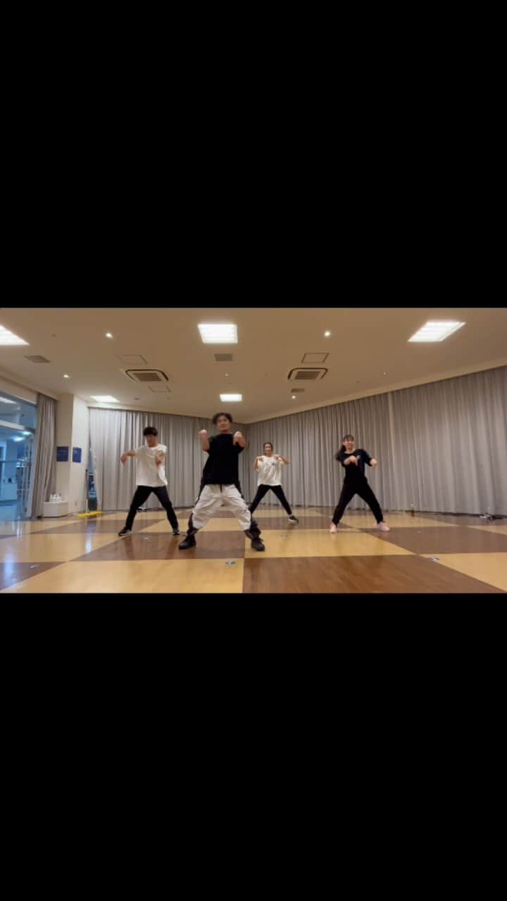 細川優のインスタグラム：「F*CK (feat. C.O.S.A & ACE COOL)/ LEX  #F*CK  #LEX #dance  #hiphop #randb #lesson #ダンス #ヒップホップ #ダンスレッスン #choreograph #吉本興業 #振付 #yu #yuhosokawa #細川優」