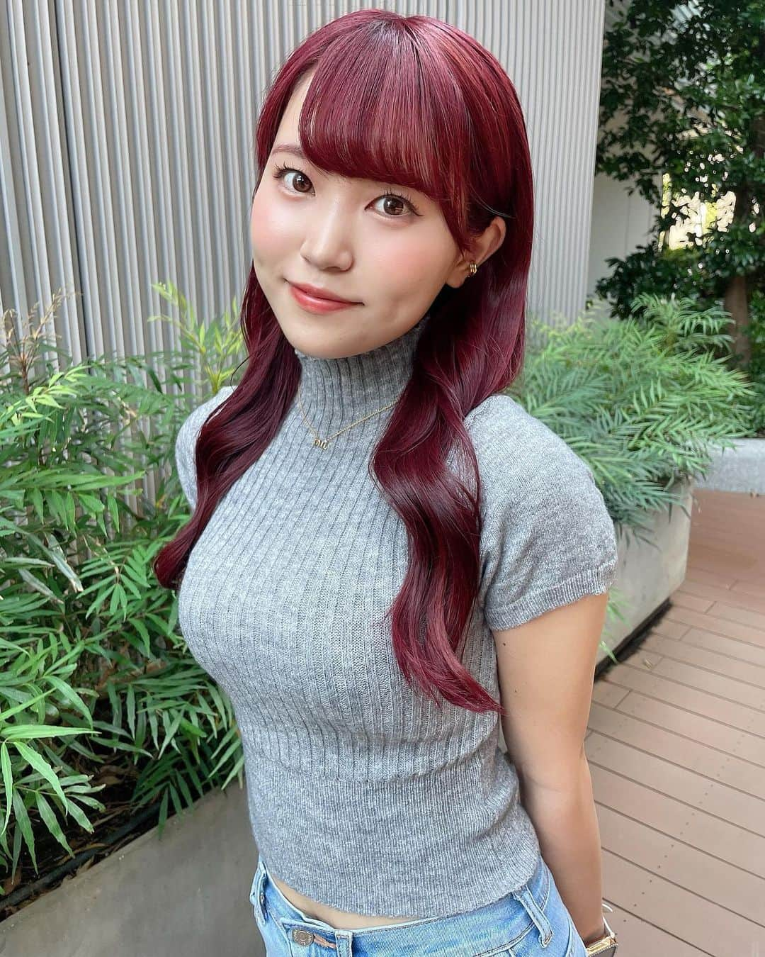 坂東遥さんのインスタグラム写真 - (坂東遥Instagram)「🍒💜  今までやったことない髪色 してみたくなって 赤毛のはるかになりました👩🏻‍🦰❤️‍🩹  ブリーチ無しでこんな綺麗に カラーできてびっくり、、！ 山戸さんありがとうございます🌙 @yamatoyu」7月13日 21時28分 - b.haruka1103