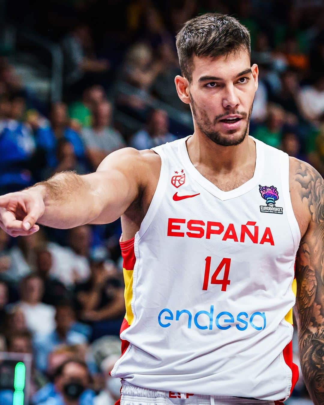 FIBAさんのインスタグラム写真 - (FIBAInstagram)「MVP is back in Europe 🌍✨  Ready for it, Barca fans? 🤔  @eurobasket」7月13日 21時29分 - fiba