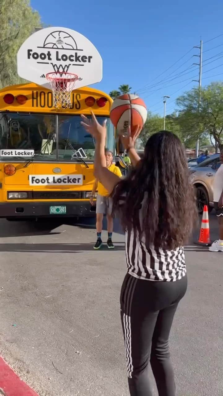 Foot Lockerのインスタグラム：「Bringing the energy to All-Star weekend in Vegas with @thehoopbus and @adidas ⛹️‍♀️🔥  Check out our stories to see where we head next.」